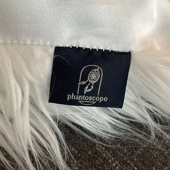 NEW Phantoscope Faux Fur Pillow Case - Picture 4 of 6